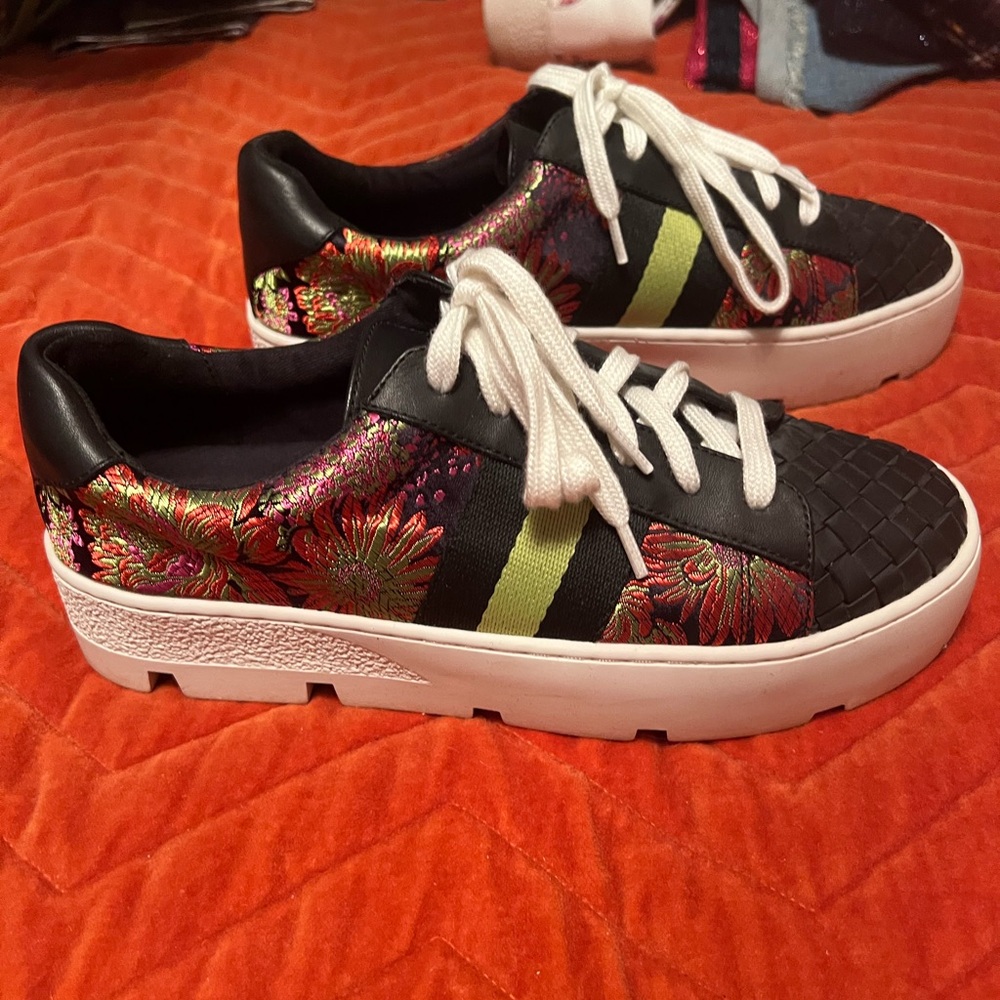 EUC Johnny Was black platform sneakers 8